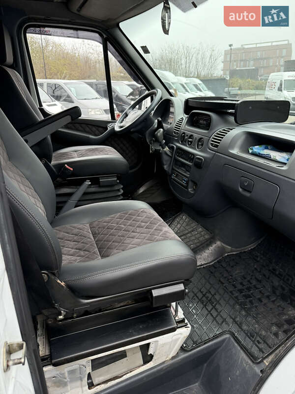 Универсал Mercedes-Benz Sprinter 2003 в Черновцах