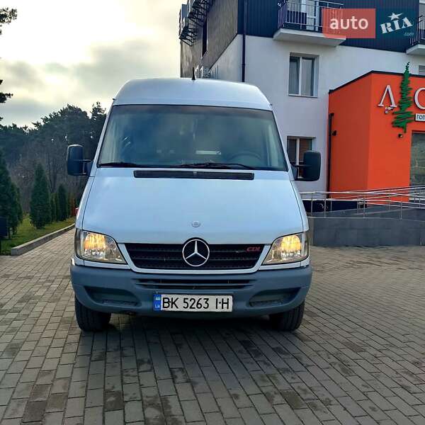 Mercedes-Benz Sprinter 2005 Mercedes-Benz Sprinter 2005