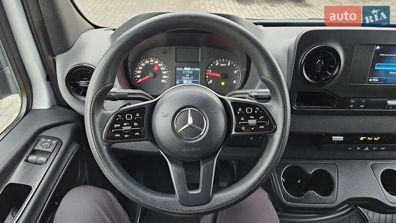 Грузовой фургон Mercedes-Benz Sprinter 2021 в Радомышле фото 46 Грузовой фургон Mercedes-Benz Sprinter 2021 в Радомышле