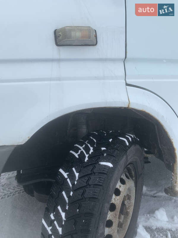 Вантажний фургон Mercedes-Benz Sprinter 2005 в Києві фото 7 Вантажний фургон Mercedes-Benz Sprinter 2005 в Києві