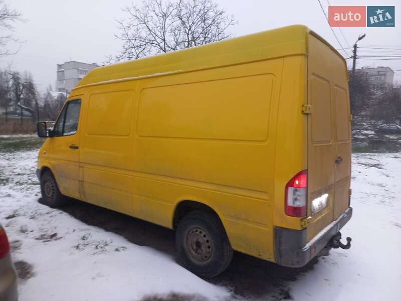 Вантажний фургон Mercedes-Benz Sprinter 2003 в Бучі