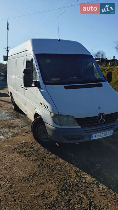 Mercedes-Benz Sprinter 2000