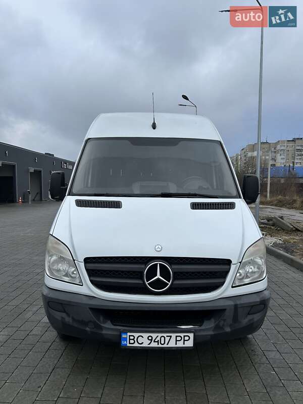 Mercedes-Benz Sprinter 2011 Mercedes-Benz Sprinter 2011