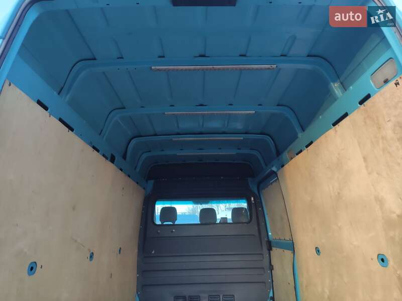 Вантажний фургон Mercedes-Benz Sprinter 2005 в Рівному