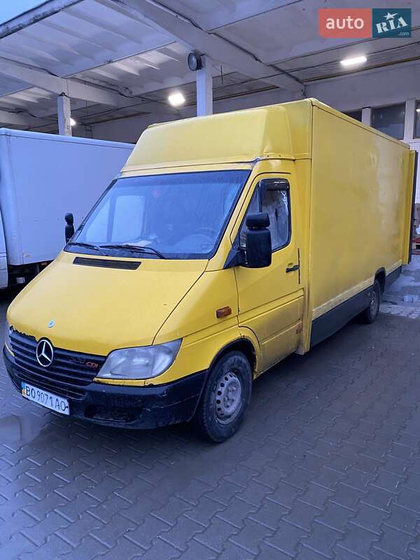 Mercedes-Benz Sprinter 2000