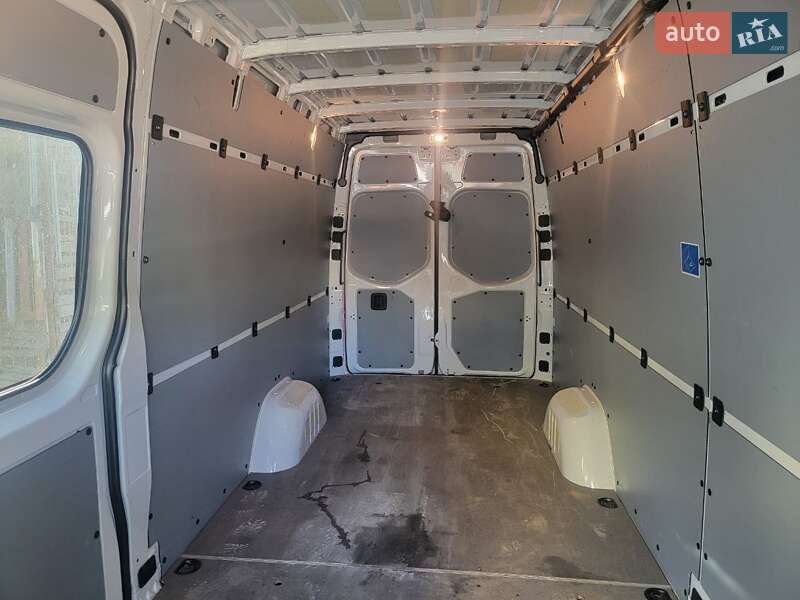 Грузовой фургон Mercedes-Benz Sprinter 2023 в Львове