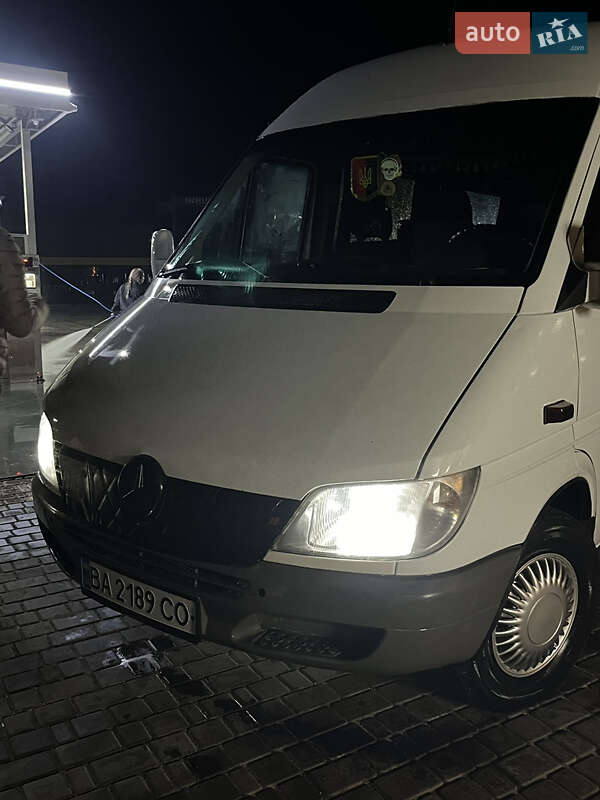 Mercedes-Benz Sprinter 2000 Mercedes-Benz Sprinter 2000