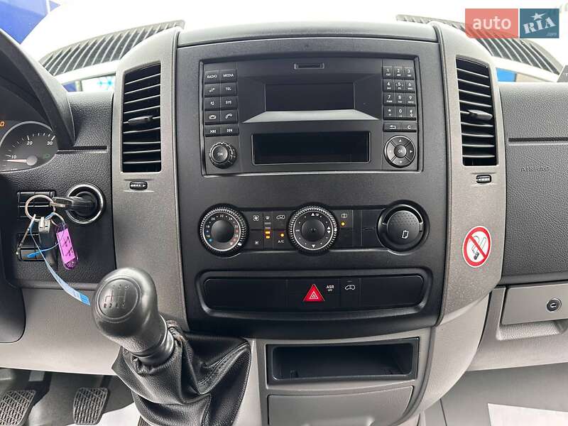 Тентований Mercedes-Benz Sprinter 2016 в Рівному