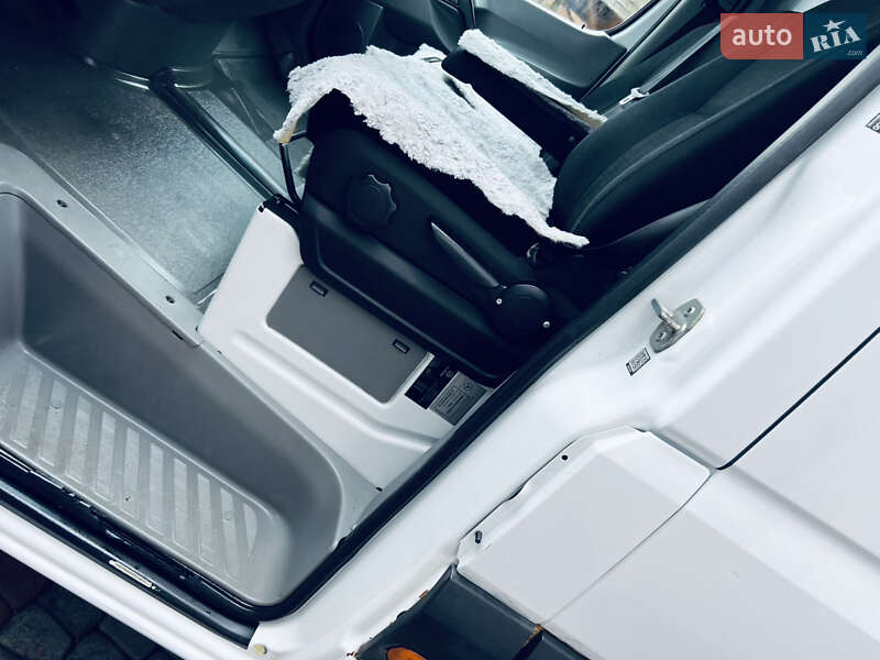 Вантажний фургон Mercedes-Benz Sprinter 2016 в Тячеві