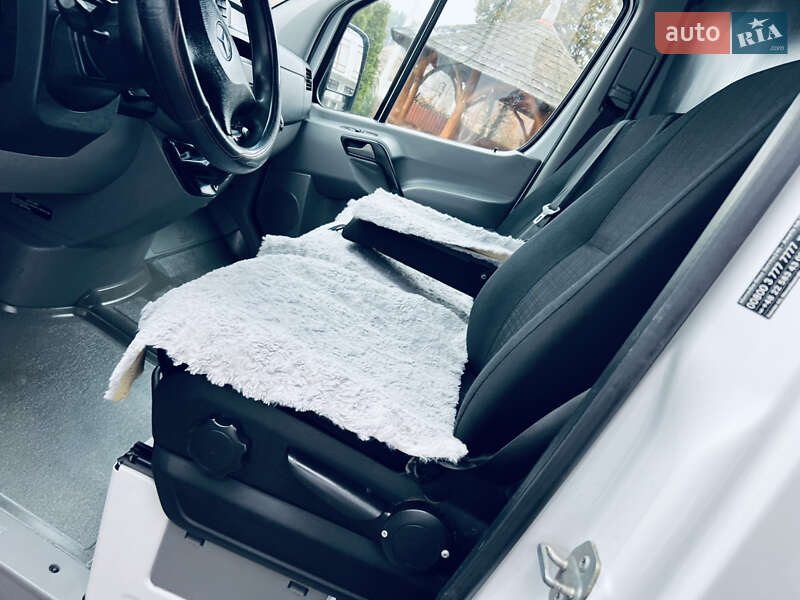 Вантажний фургон Mercedes-Benz Sprinter 2016 в Тячеві