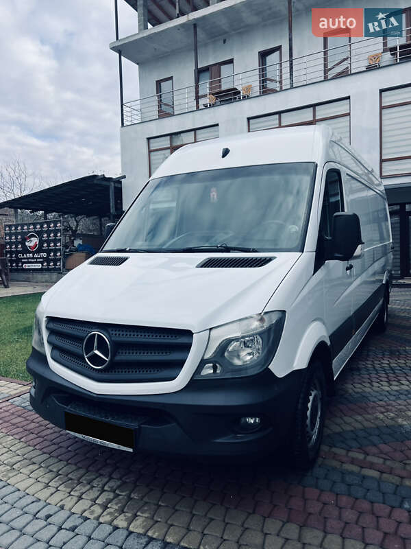 Вантажний фургон Mercedes-Benz Sprinter 2016 в Тячеві