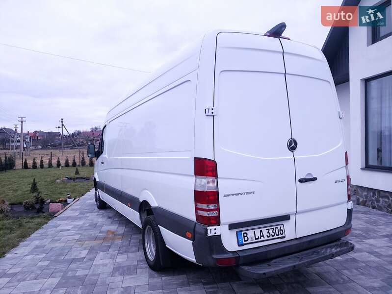 Вантажний фургон Mercedes-Benz Sprinter 2016 в Рівному