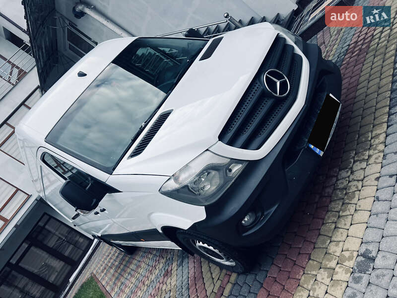 Вантажний фургон Mercedes-Benz Sprinter 2016 в Тячеві
