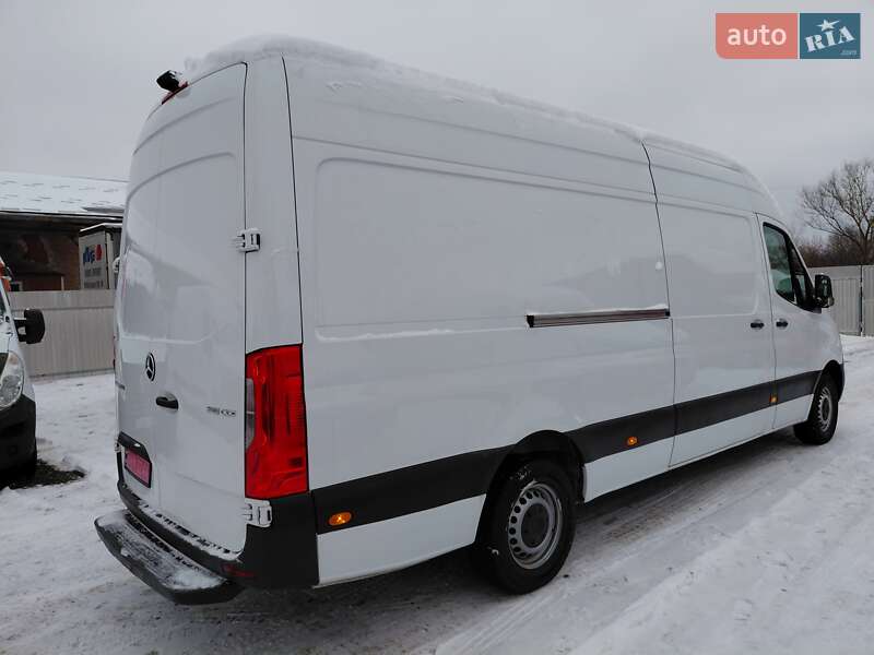 Вантажний фургон Mercedes-Benz Sprinter 2021 в Івано-Франківську