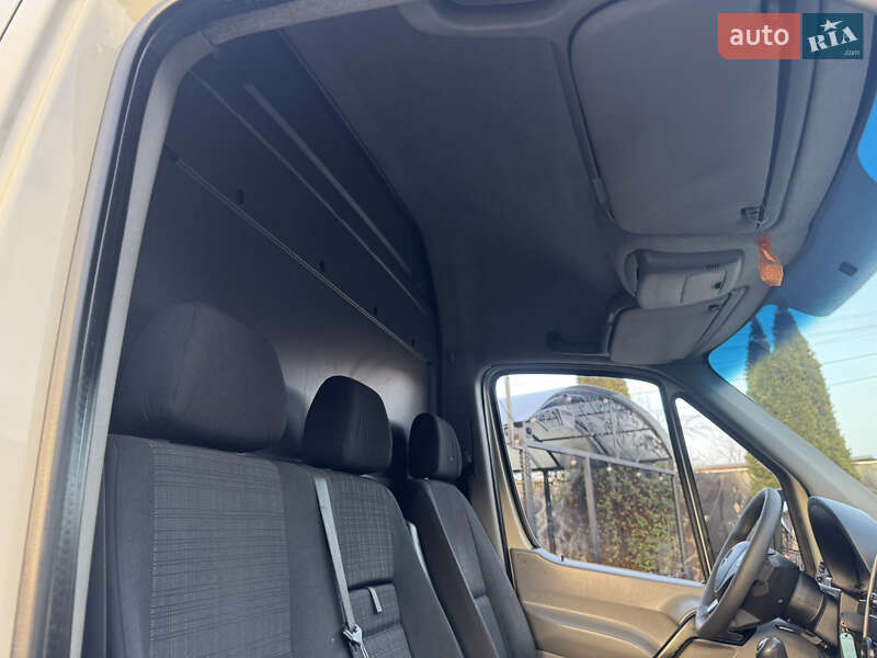 Грузовой фургон Mercedes-Benz Sprinter 2015 в Иршаве