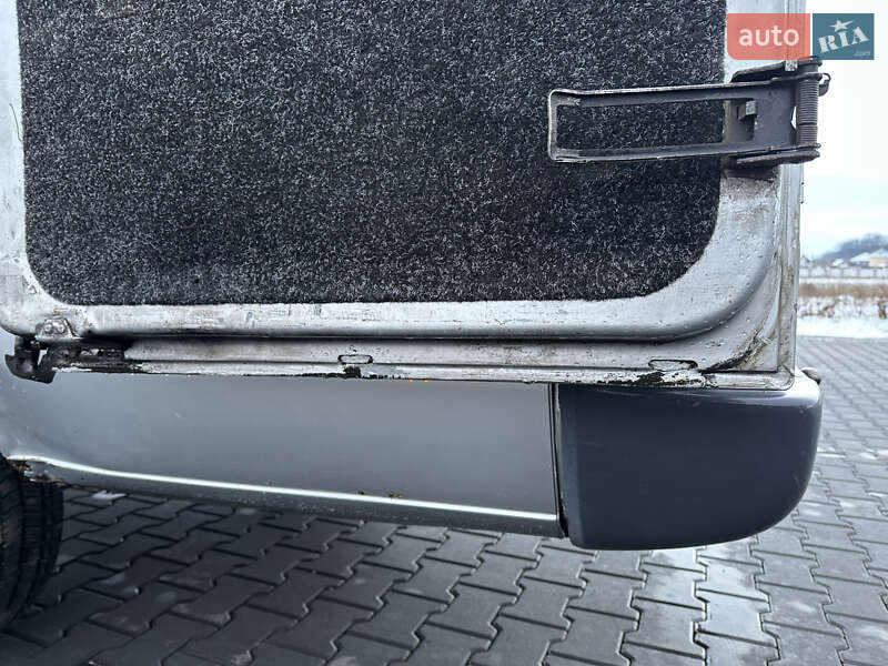 Вантажний фургон Mercedes-Benz Sprinter 2004 в Чернівцях