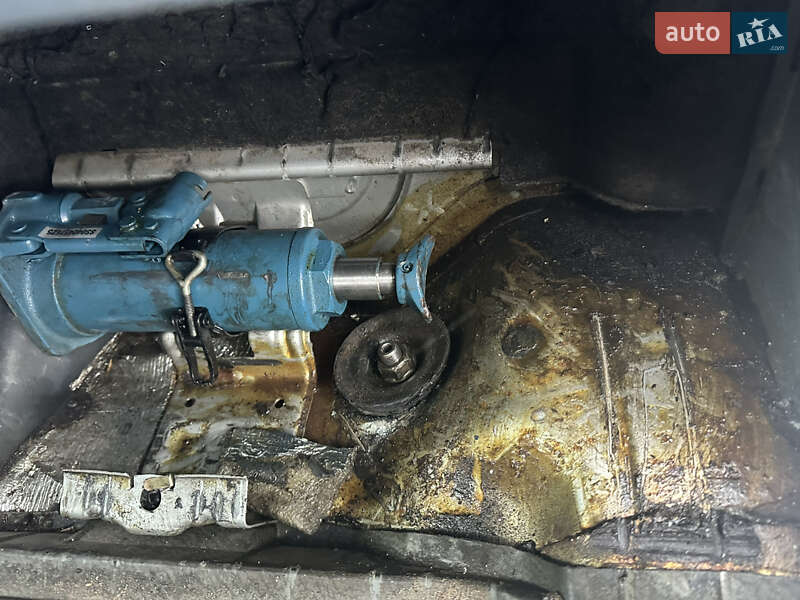 Вантажний фургон Mercedes-Benz Sprinter 2004 в Чернівцях