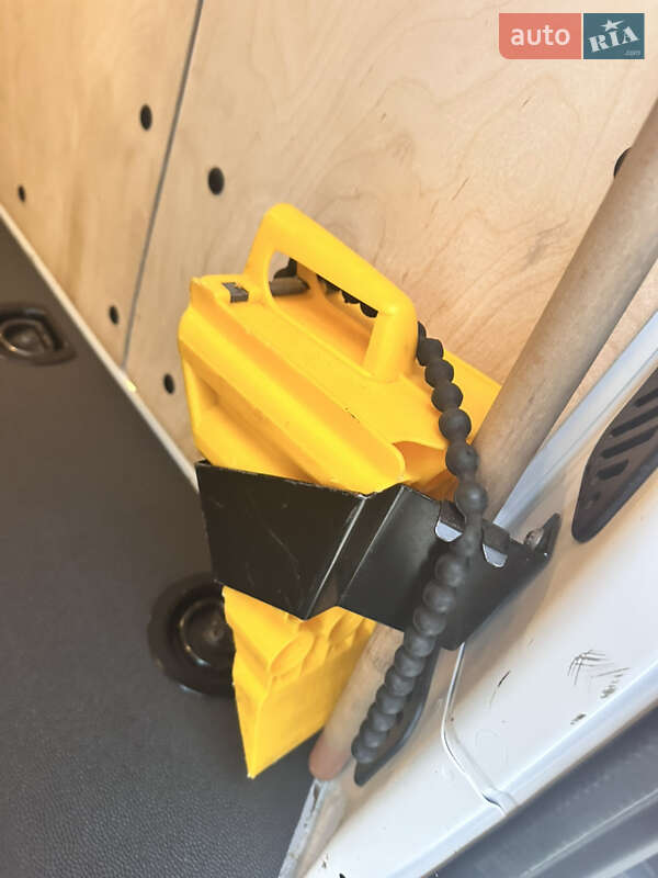 Вантажний фургон Mercedes-Benz Sprinter 2020 в Чернівцях