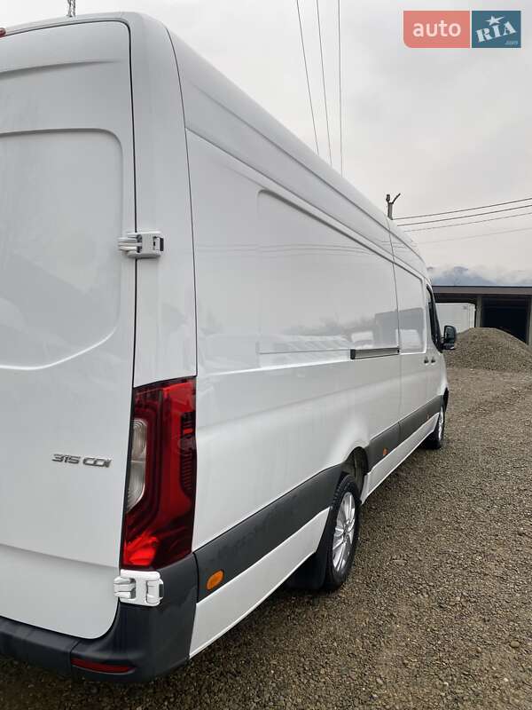 Вантажний фургон Mercedes-Benz Sprinter 2021 в Хусті