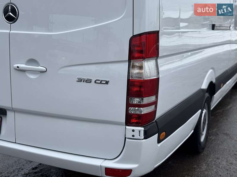 Вантажний фургон Mercedes-Benz Sprinter 2017 в Дубні