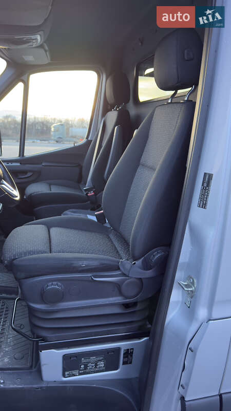 Вантажний фургон Mercedes-Benz Sprinter 2019 в Чернівцях
