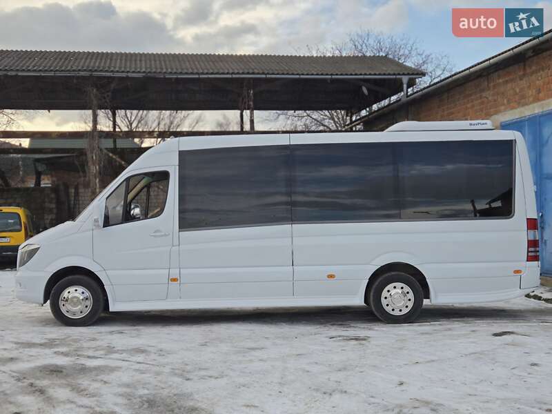 Туристичний / Міжміський автобус Mercedes-Benz Sprinter 2015 в Чернівцях