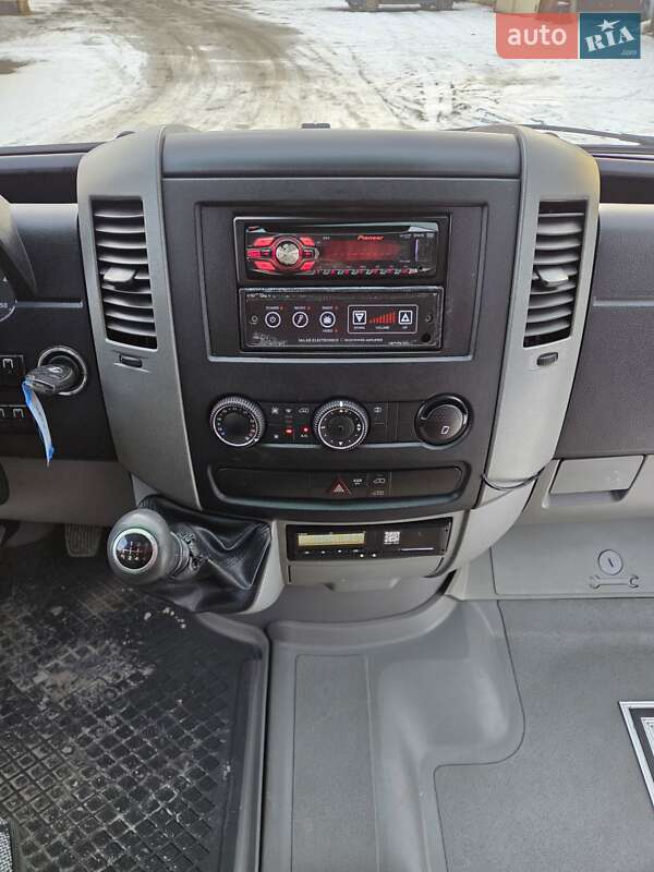 Туристичний / Міжміський автобус Mercedes-Benz Sprinter 2015 в Чернівцях