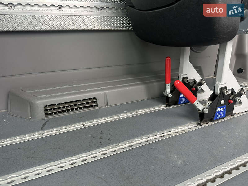 Мікроавтобус Mercedes-Benz Sprinter 2013 в Чернівцях