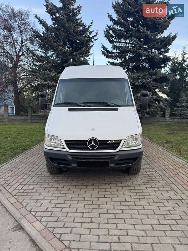 Грузовой фургон Mercedes-Benz Sprinter 2006 в Ровно фото 3 Грузовой фургон Mercedes-Benz Sprinter 2006 в Ровно