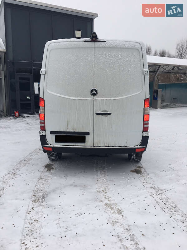 Бронированный автомобиль Mercedes-Benz Sprinter 2018 в Киеве фото 6 Бронированный автомобиль Mercedes-Benz Sprinter 2018 в Киеве