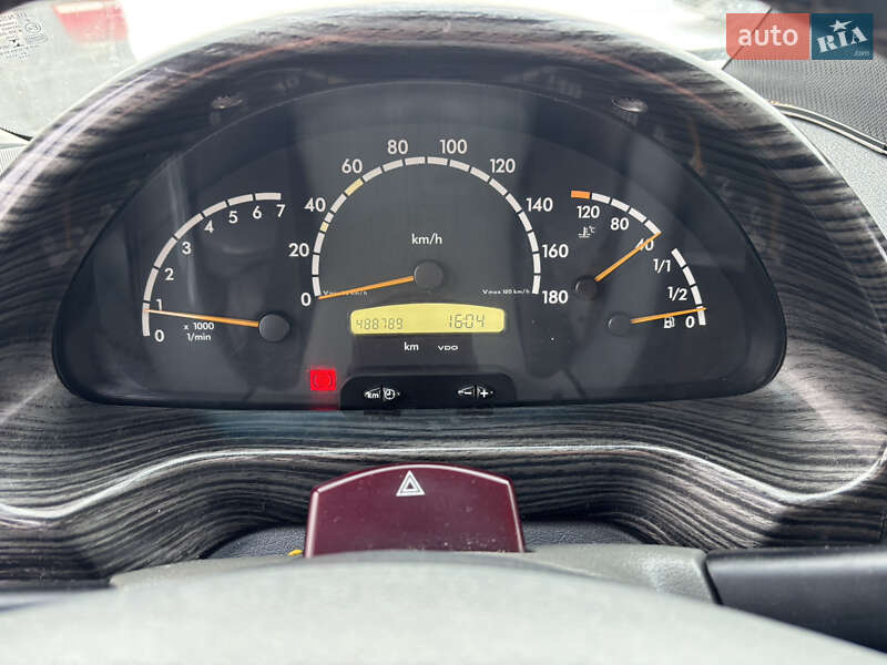 Минивэн Mercedes-Benz Sprinter 2003 в Керстенцах