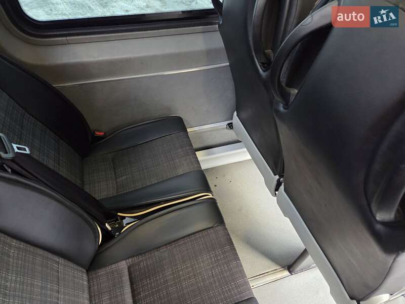 Туристичний / Міжміський автобус Mercedes-Benz Sprinter 2014 в Чернівцях