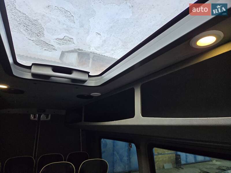Туристичний / Міжміський автобус Mercedes-Benz Sprinter 2014 в Чернівцях