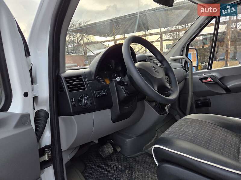 Туристичний / Міжміський автобус Mercedes-Benz Sprinter 2014 в Чернівцях