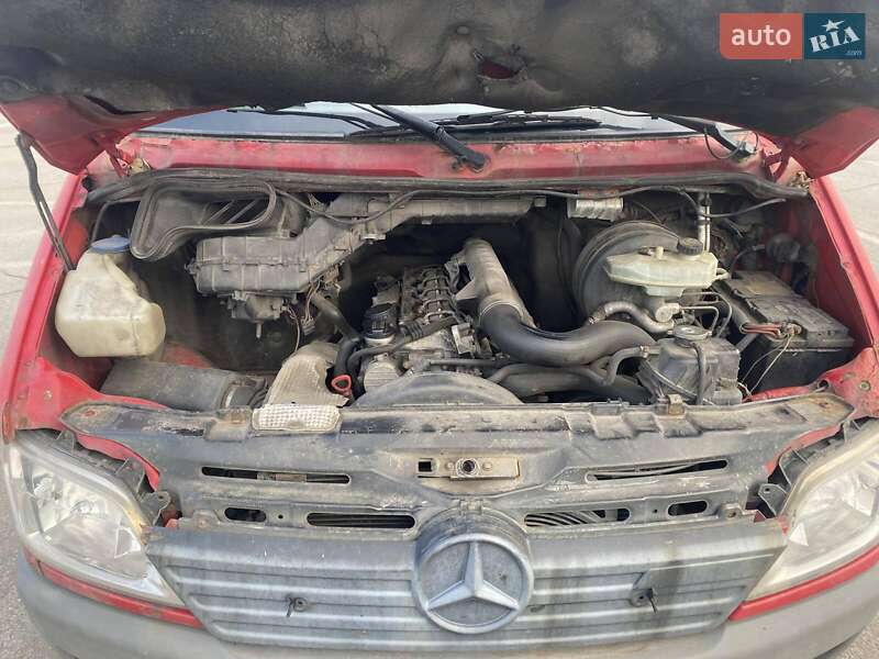 Эвакуатор Mercedes-Benz Sprinter 2001 в Черновцах