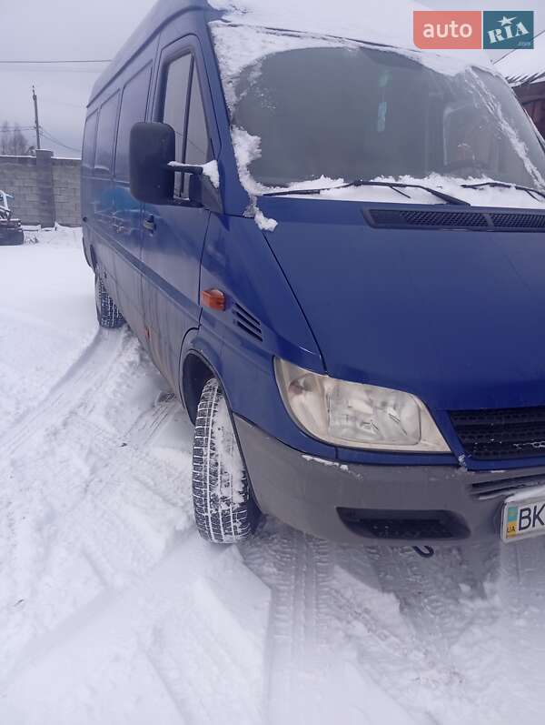 Грузовой фургон Mercedes-Benz Sprinter 2005 в Вараше