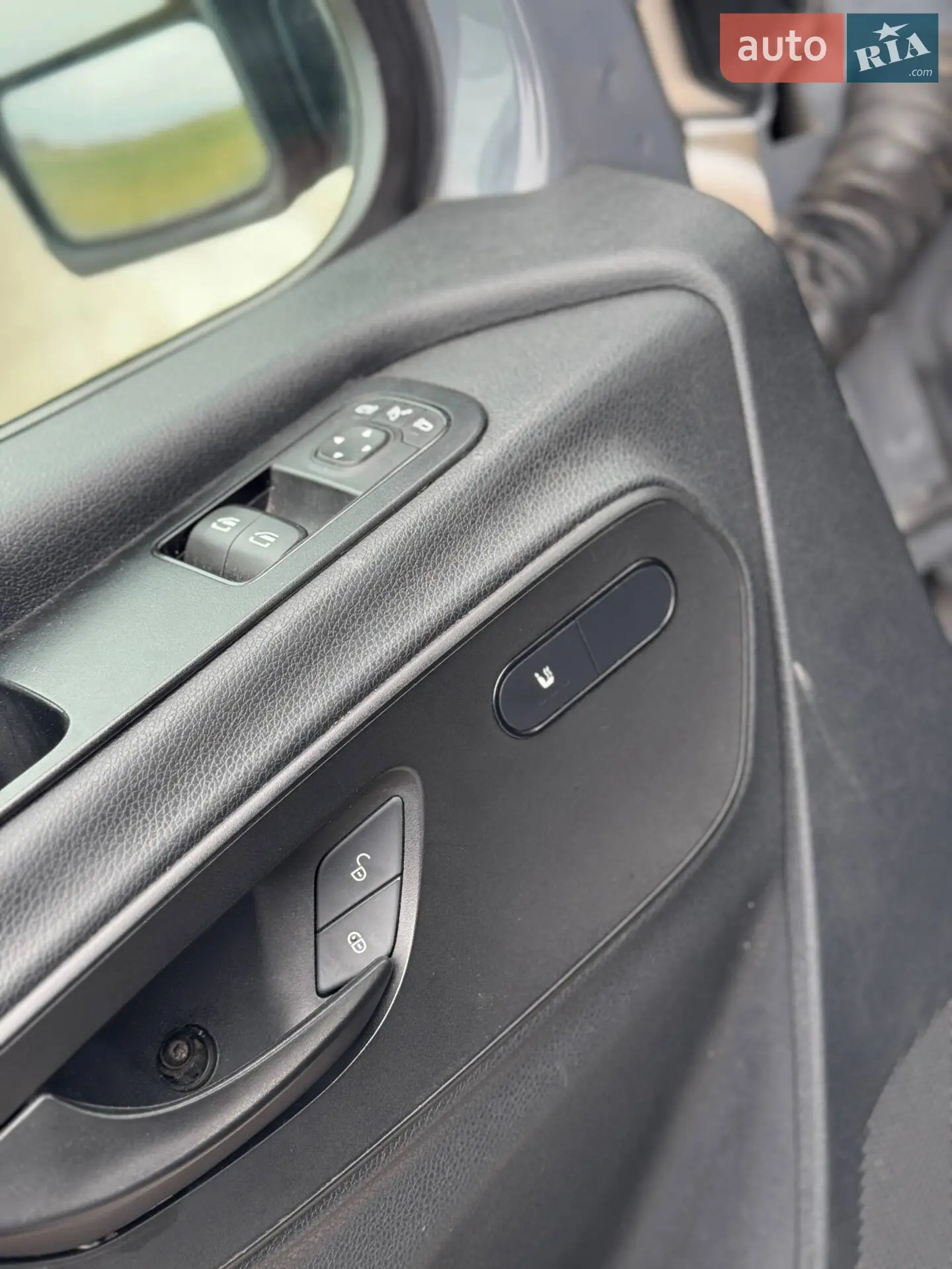 2020 Mercedes-Benz Sprinter - мініатюра 14