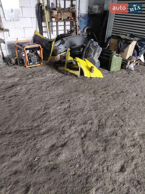 Эвакуатор Mercedes-Benz Sprinter 2004 в Черноморске