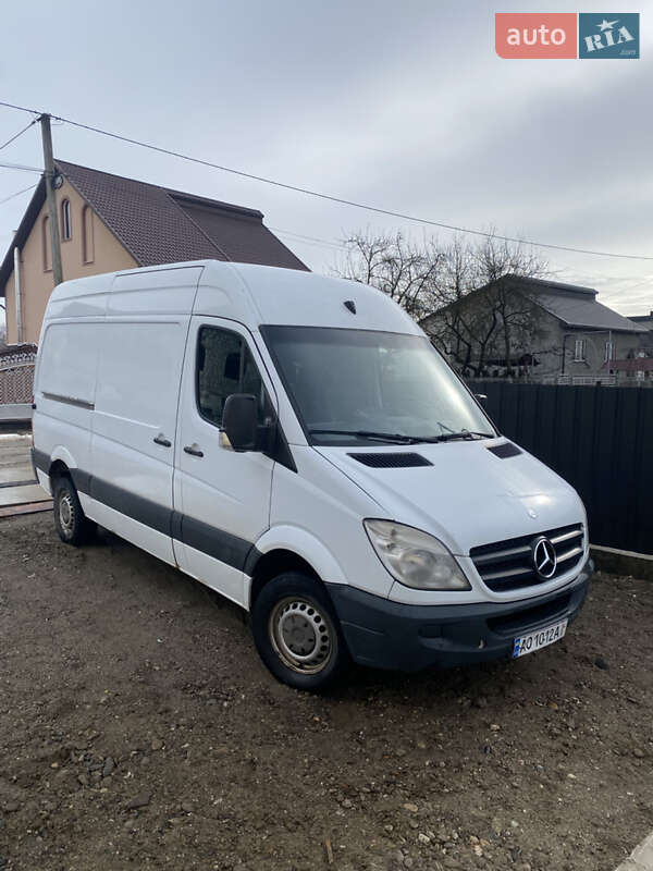 Mercedes-Benz Sprinter 2012