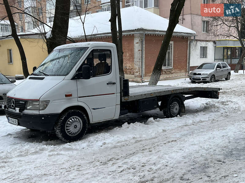 Эвакуатор Mercedes-Benz Sprinter 1999 в Виннице