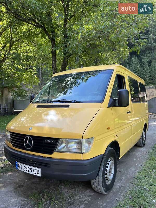 Mercedes-Benz Sprinter