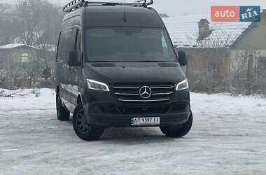 Вантажопасажирський фургон Mercedes-Benz Sprinter 2021 в Коломиї
