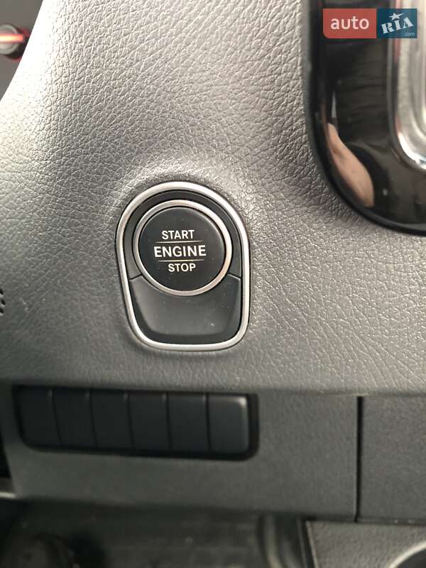 Евакуатор Mercedes-Benz Sprinter 2018 в Києві