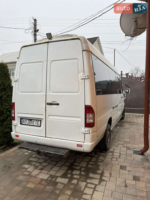 Mercedes-Benz Sprinter 2004 Mercedes-Benz Sprinter 2004