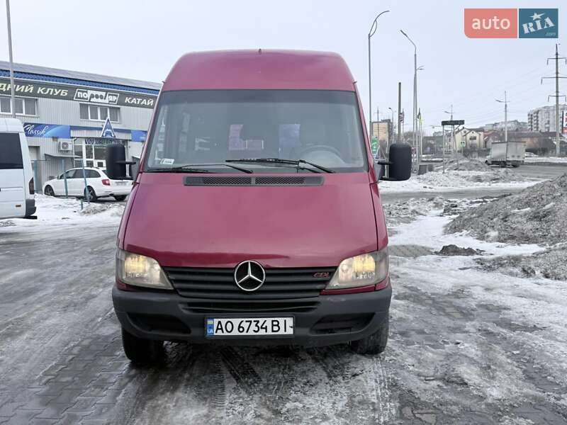 Вантажопасажирський фургон Mercedes-Benz Sprinter 2000 в Хмельницькому
