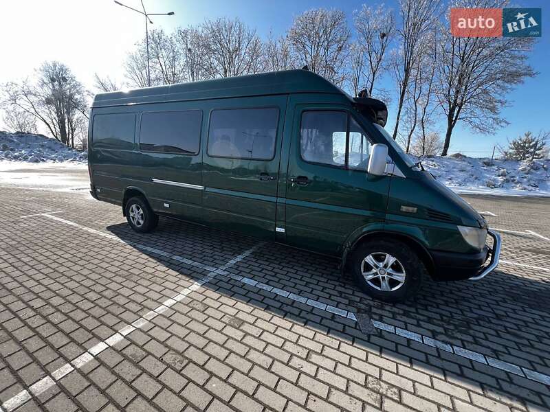 Mercedes-Benz Sprinter 2004