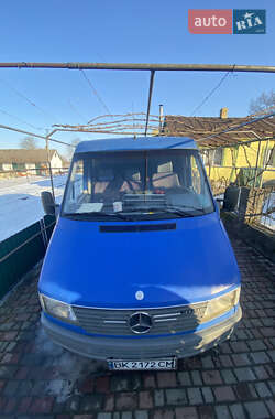 Вантажний фургон Mercedes-Benz Sprinter 1999 в Кореці