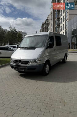Грузопассажирский фургон Mercedes-Benz Sprinter 2005 в Новояворовске