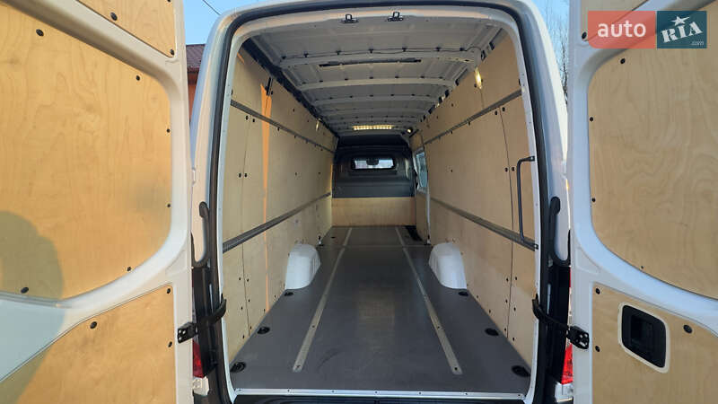 Грузовой фургон Mercedes-Benz Sprinter 2022 в Сваляве