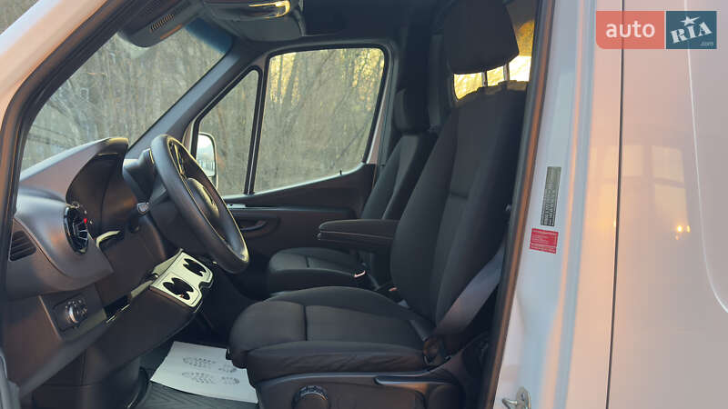 Грузовой фургон Mercedes-Benz Sprinter 2022 в Сваляве